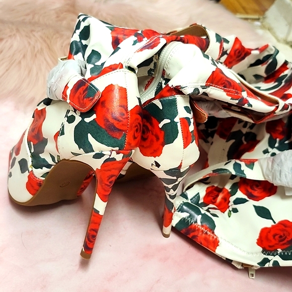 Brand New FLORAL STILETTO THIGH-HI BOOTS-6.5 - Picture 4 of 6